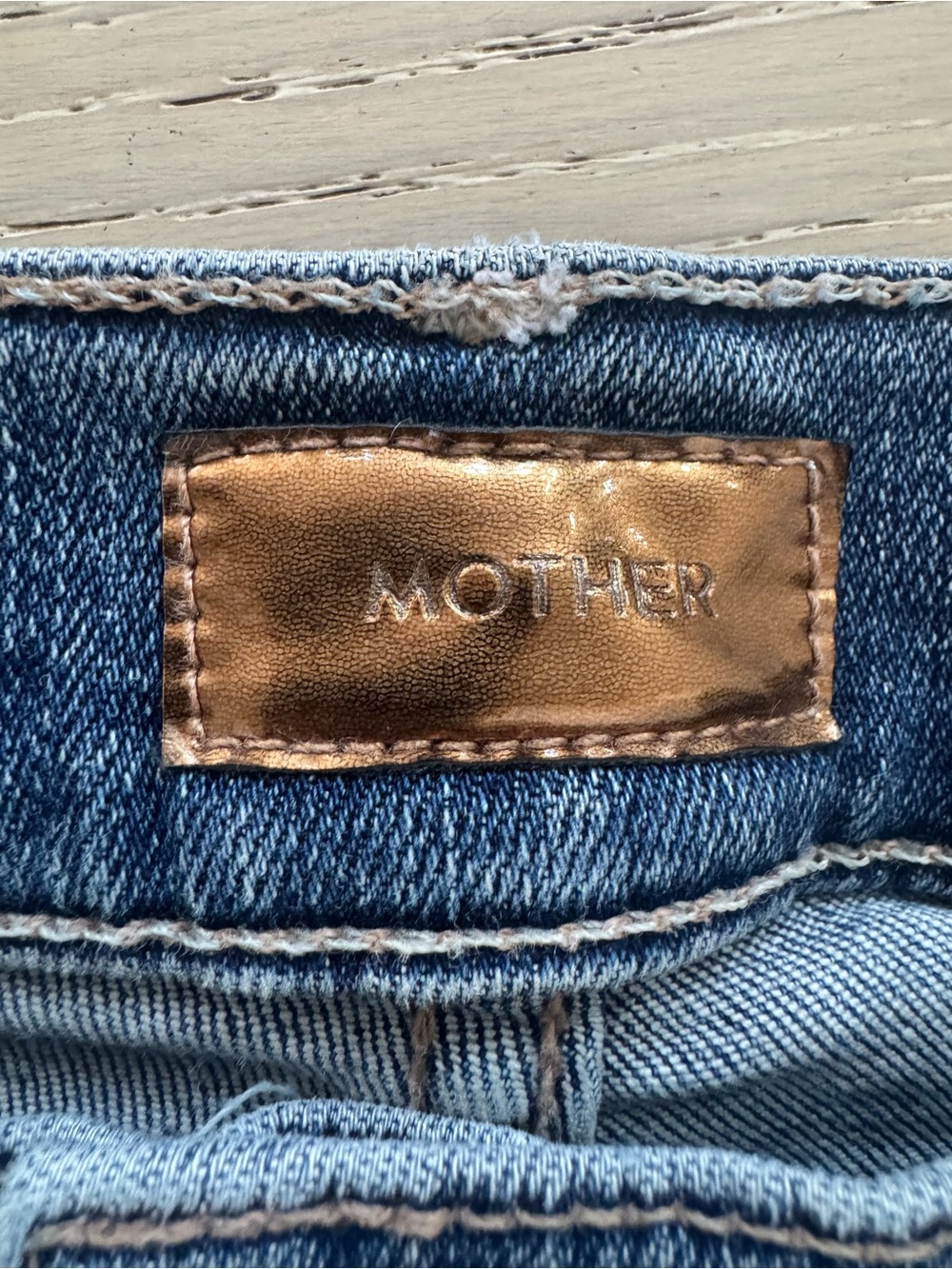 Mother weekender fray walking on coals size28 - Picture 7 of 9